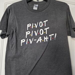 Friends‎ Shirt Gildan